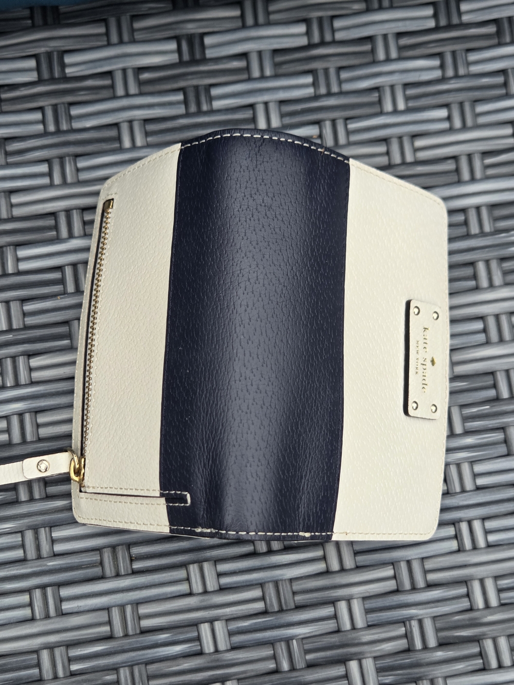 Kate Spade New York Grove Street Tellie Embossed Leather Wallet Black/Cement 067 - Picture 11 of 11